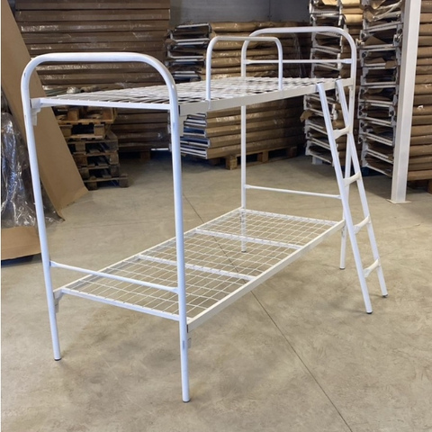 Двухъярусная белая кровать